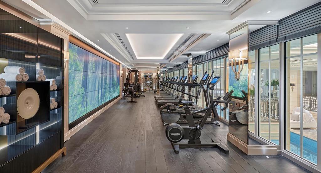 Four Seasons Hotel George V Paris - image 5