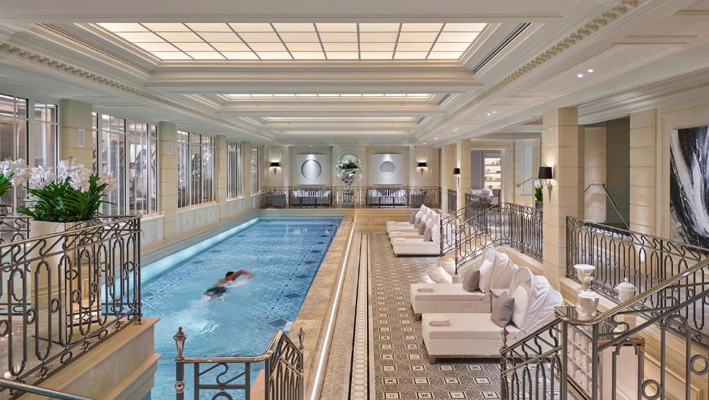 Four Seasons Hotel George V Paris - image 6