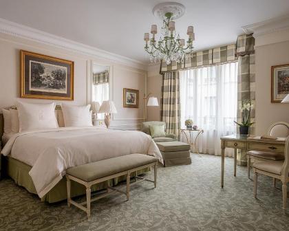 Four Seasons Hotel George V Paris - image 8