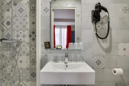 Hotel Riviera Elysees - image 11