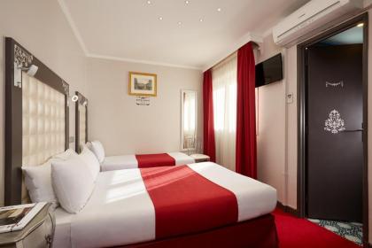 Grand Hotel Amelot - image 2