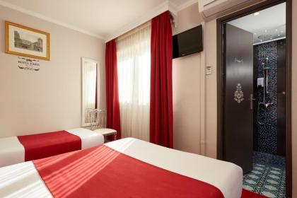 Grand Hotel Amelot - image 3