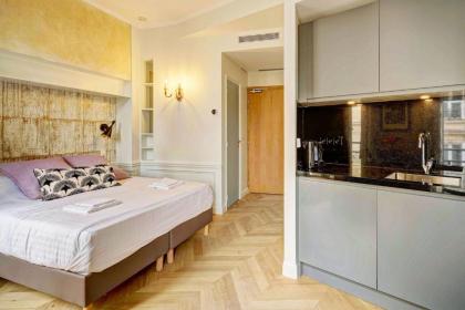 Apartments Du Louvre St Honoré - image 16