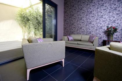 Serotel Suites - image 12