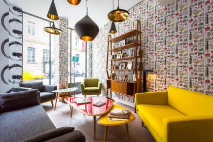 Hotel Crayon Rouge By Elegancia - image 1