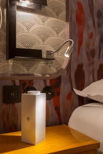 Hotel Crayon Rouge By Elegancia - image 2
