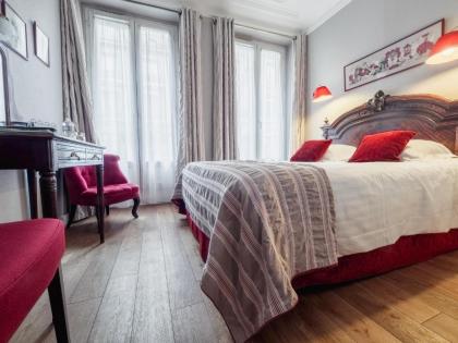 New Orient Hotel - image 1