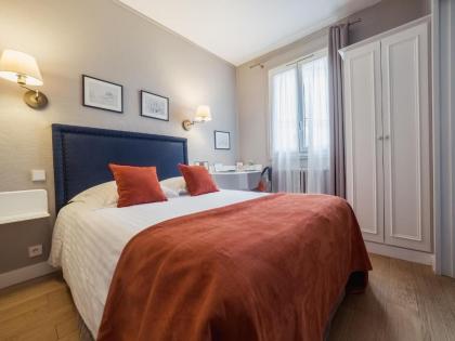 New Orient Hotel - image 2