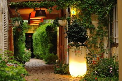 Les Patios du Marais 1 - image 1