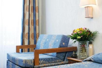 Hotel Meslay Republique - image 2