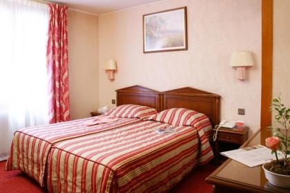 Hotel Meslay Republique - image 4