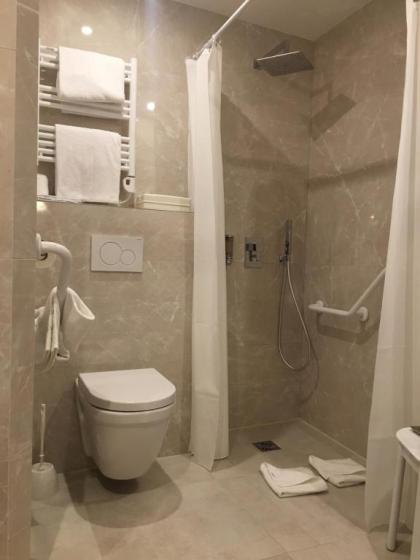 Hotel Louvre Sainte Anne - image 2