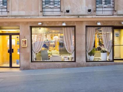 Hotel Fertel Etoile - image 1