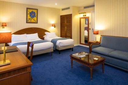 Hotel Imperial Paris - image 25