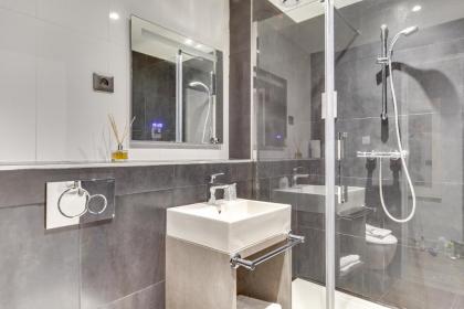 Hotel Kyriad Paris 12 Nation - image 3