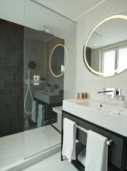 Le Roi de Sicile - Chic Apartment Hotel & Services - image 17