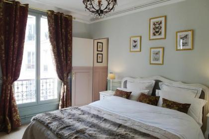 Chambre d hôte : Louvre Elegant Apt Suite - image 12