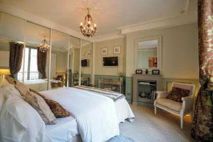 Chambre d hôte : Louvre Elegant Apt Suite - image 4