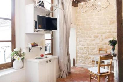 Apartment des deux ponts - image 4