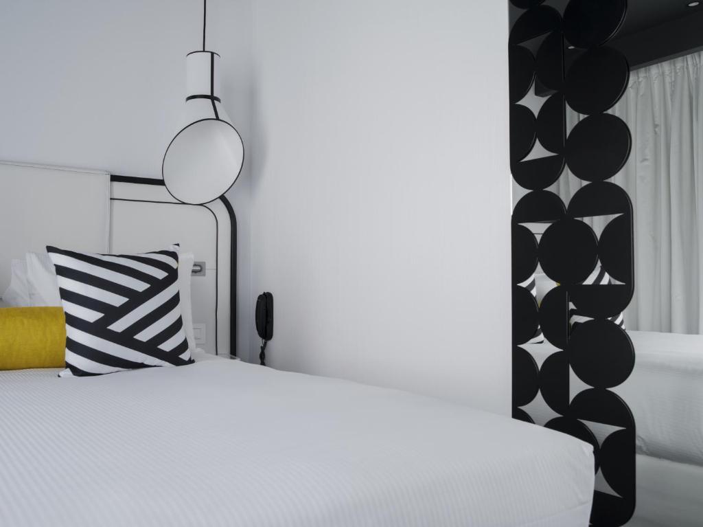 Hotel Ekta Champs Elysées - image 7
