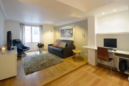 HolidaysInParis - Bourg Tibourg - image 16