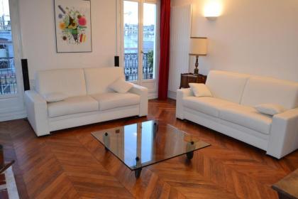 Appartement moulin rouge II - image 1