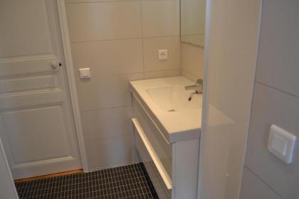 Appartement moulin rouge II - image 8