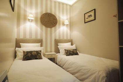 Saint Germain Elegant ChicSuites - image 9