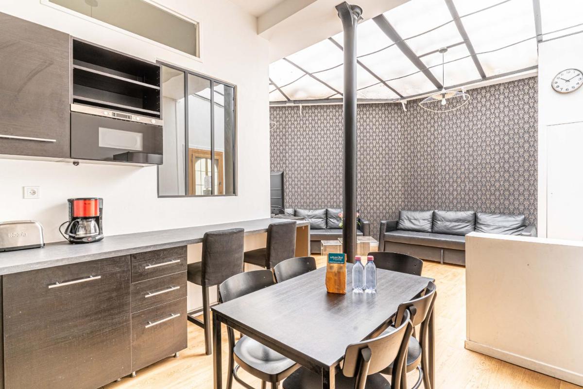 08 Design Flat Republique - main image
