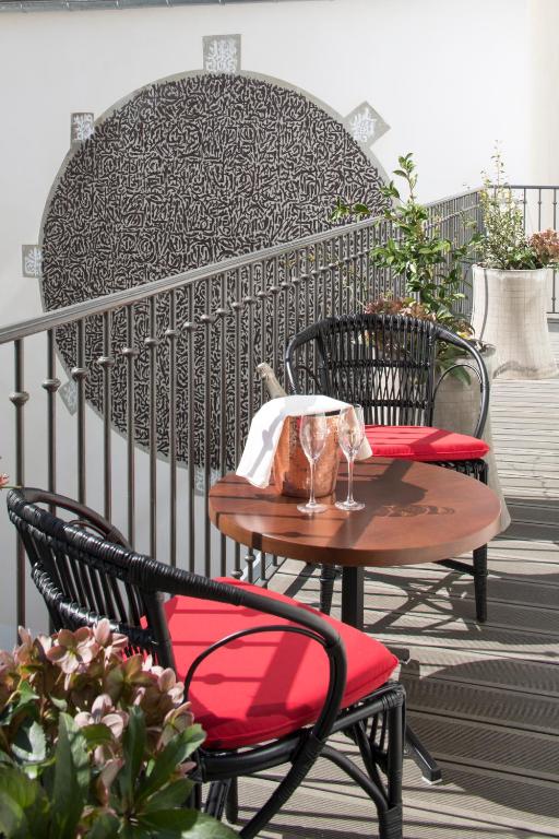 Hotel Les Bains Paris - image 2