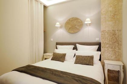 Saint Germain Cosy ChicSuites - image 11