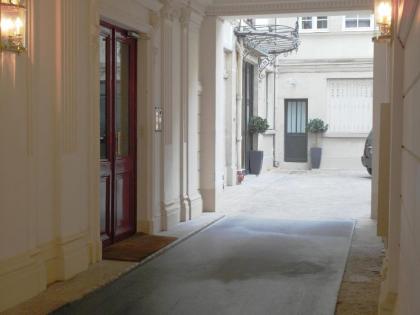 Saint Germain Cosy ChicSuites - image 13