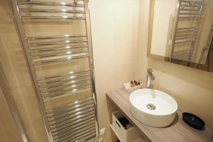 Saint Germain Cosy ChicSuites - image 8