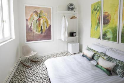 Romantic Artist Room Montmartre Bed & Breakfast - image 19