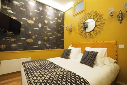 Louvre Opera Private ChicSuites - image 10