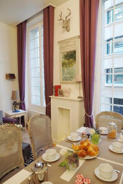 Louvre Opera Private ChicSuites - image 17