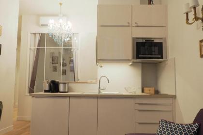 Louvre Opera Private ChicSuites - image 19