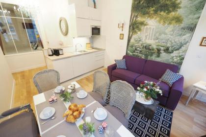 Louvre Opera Private ChicSuites - image 5