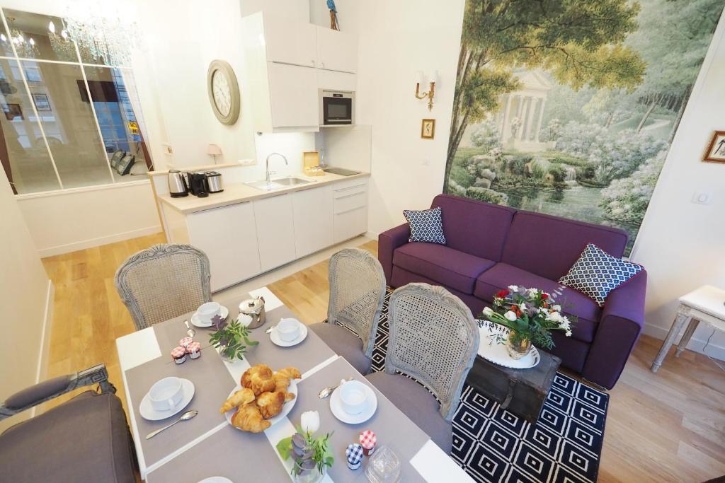Louvre Opera Private ChicSuites - image 5