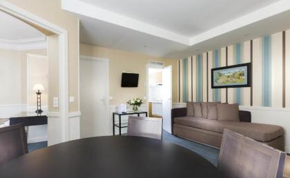 Elysees Apartments - image 12