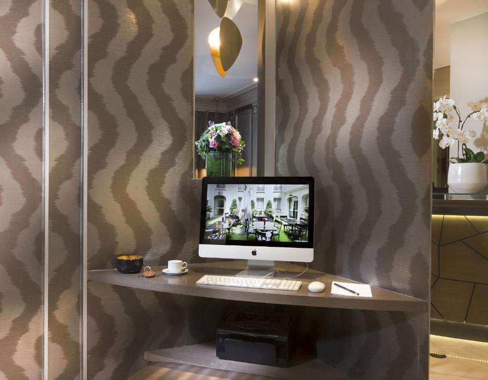 Elysees Apartments - image 6