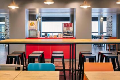hotelF1 Paris Porte de Châtillon - image 17