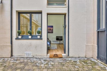 05 - Parisian Design Loft - image 13