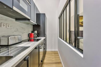 05 - Parisian Design Loft - image 3