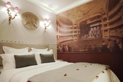 Palais Royal ChicSuites - image 1