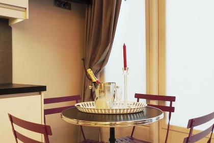 Palais Royal ChicSuites - image 17