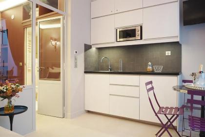 Palais Royal ChicSuites - image 5