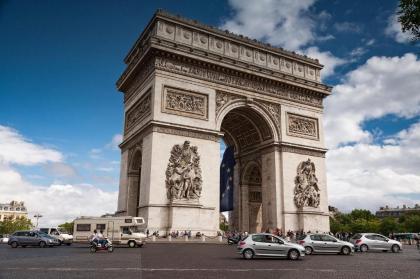 ARC de TRIOMPHE - FOCH PALACE - image 12