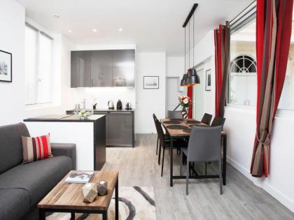 Charming apartment in heart of Paris - image 1