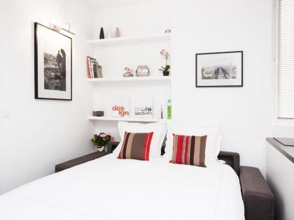 Charming apartment in heart of Paris - image 8